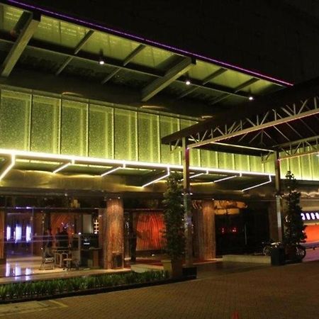 108 Hotel By Him Yakarta Exterior foto