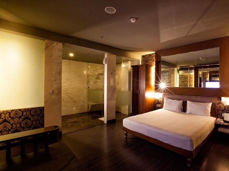 108 Hotel By Him Yakarta Exterior foto