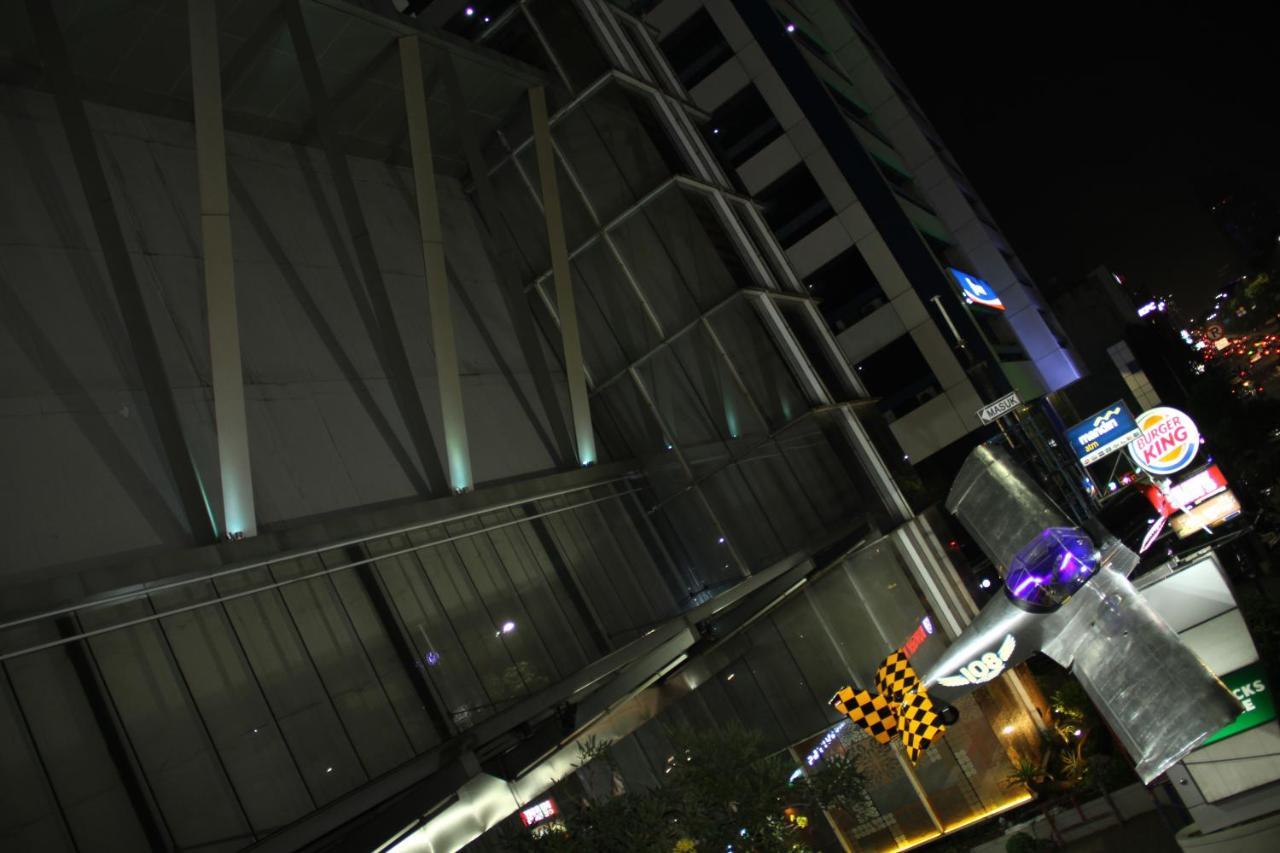 108 Hotel By Him Yakarta Exterior foto